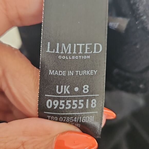 Limited Collection Women's Long Sleeves Sweater Size 8 Black & Gold - Picture 7 of 16